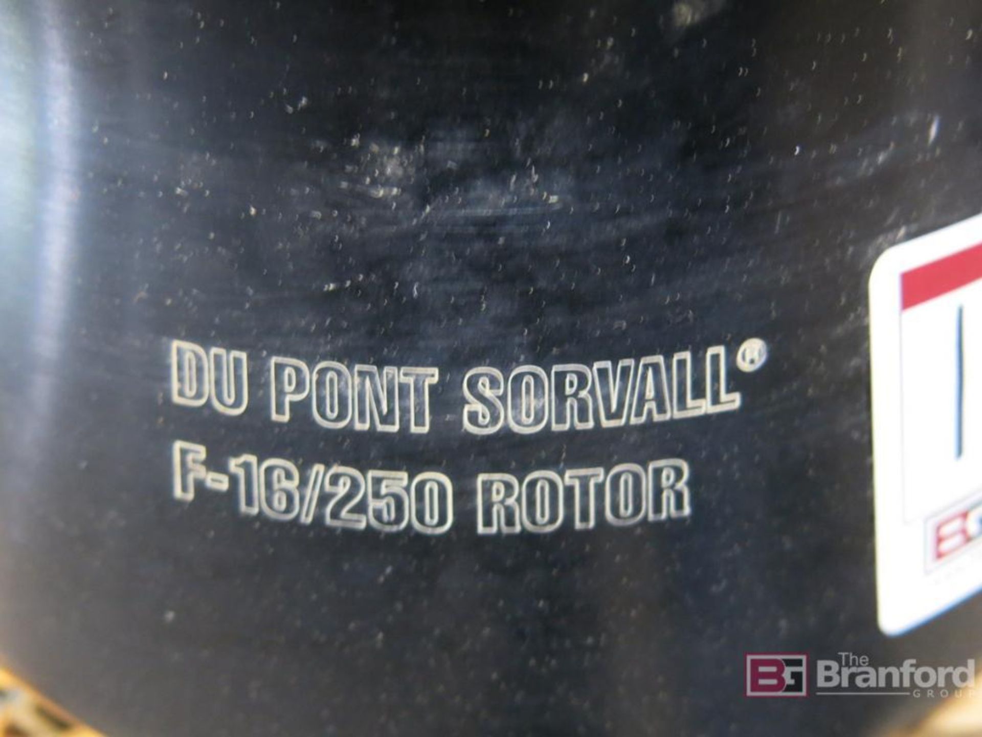 Dupont Sorvall F16/250 16,000-RPM 6 x 250ml Fixed Angle Rotor - Image 2 of 4