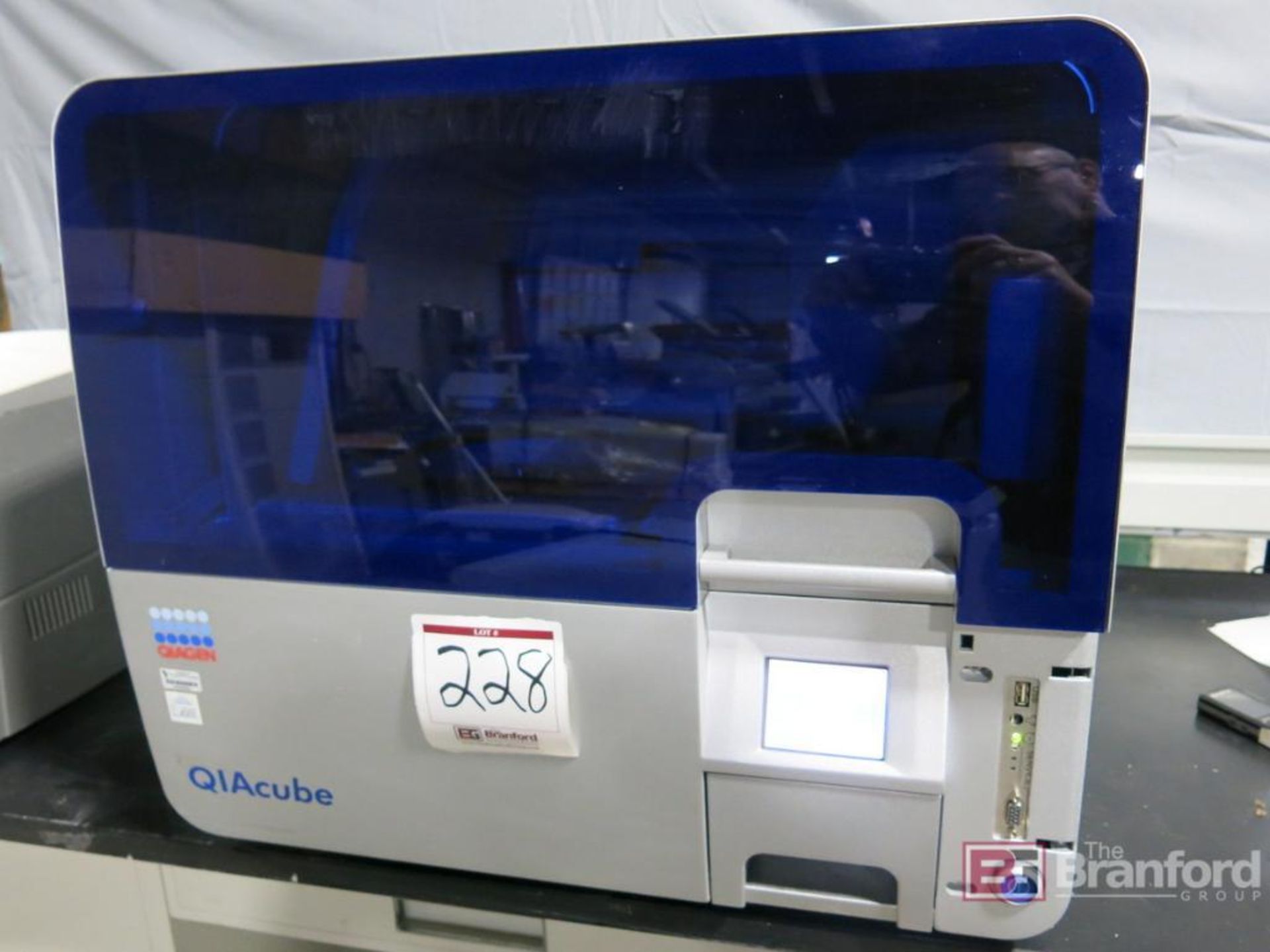 Qiagen Model QIACUBE Automatic Mucleic Acid & Protein Verification System