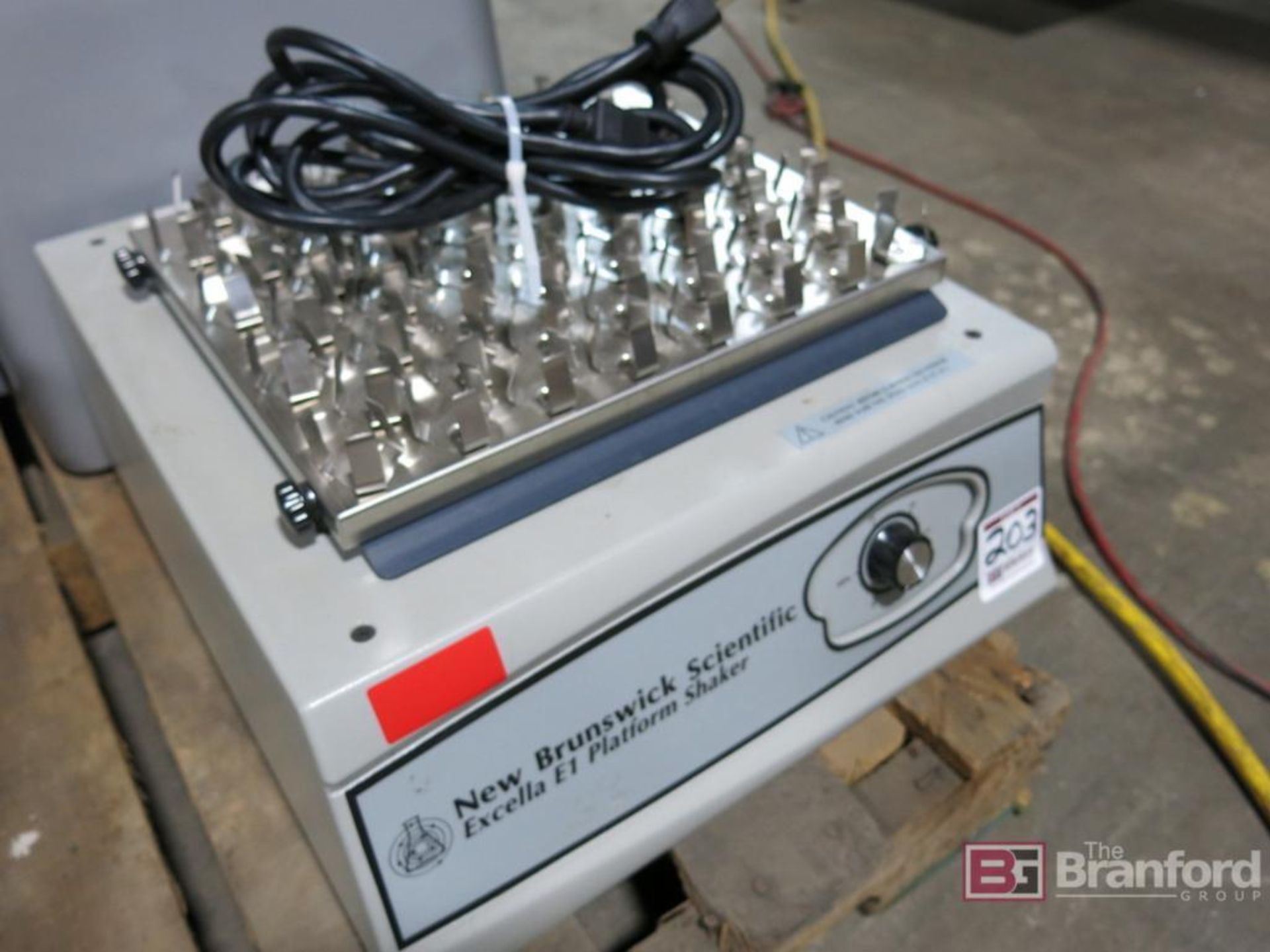 New Brunswick Scientific Excella E1 Platform Shaker - Image 5 of 6