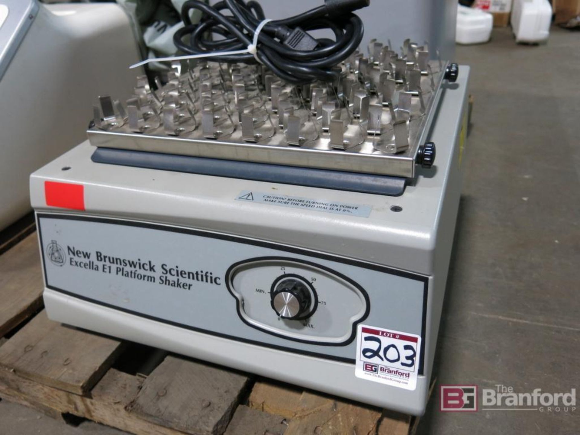 New Brunswick Scientific Excella E1 Platform Shaker