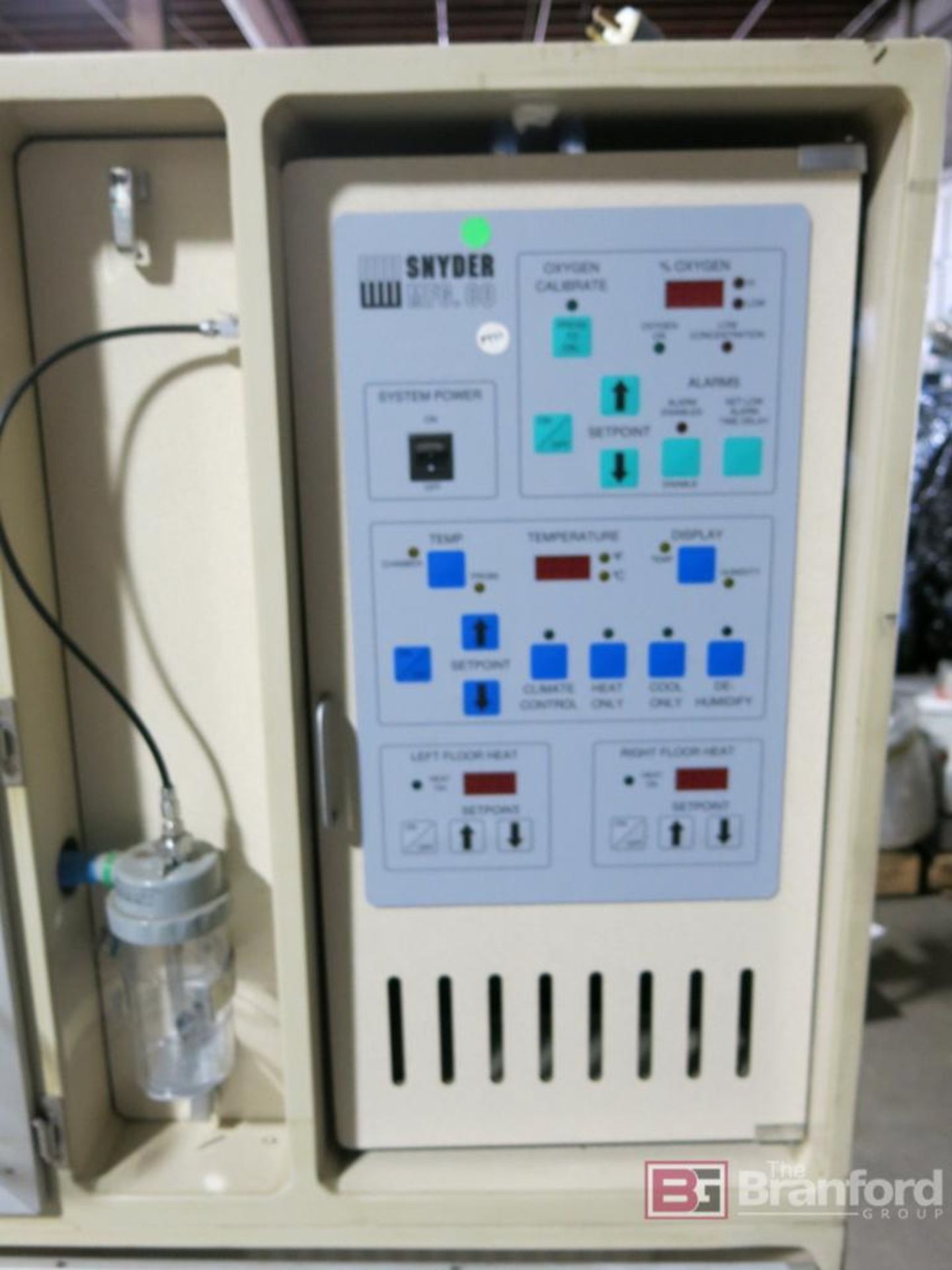 Snyder Mfg Small Animal Intensive Care Incubation System - Image 4 of 5