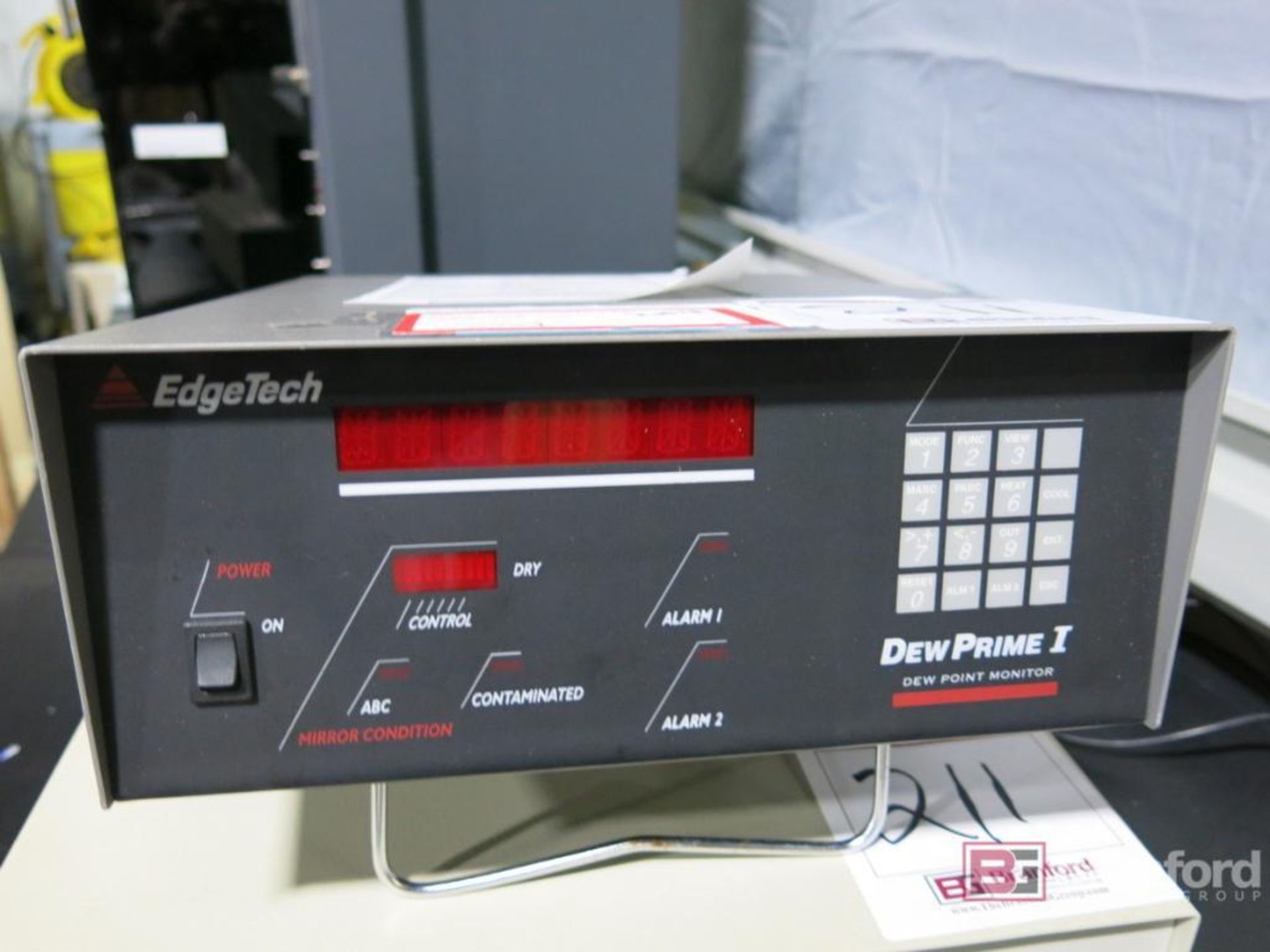 VTI Model SGA-100 Symmetric Vapor Sorption Analyzer/Gravimetric Vapor Sorption Analyzer - Image 9 of 20