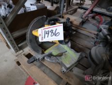 DeWalt DW715 12" Compound Mitre Saw