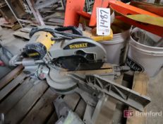 DeWalt DW715 12" Compound Mitre Saw