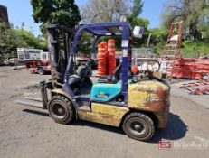 Komatsu FG-30HT-12 5500-lb. Capacity Dual Fueled Powered Forklift Truck