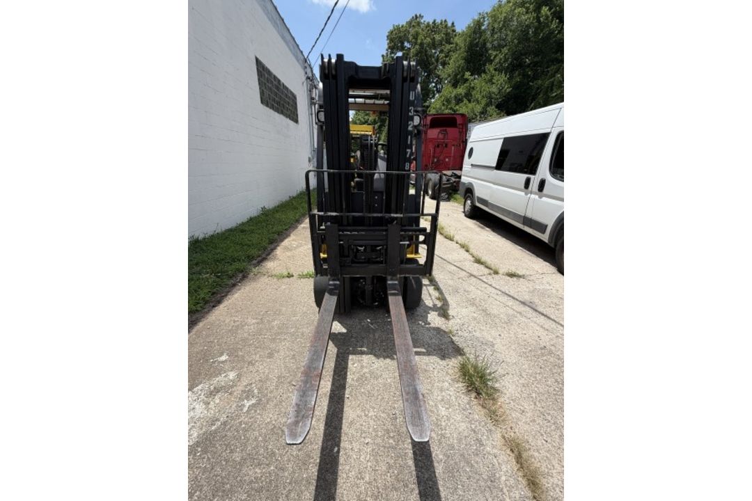 Yale Forklift with 5,267 Hours M: ERC050VGN48TE085 Yale Forklift with 5,267 Hours M: ERC050VGN48T... - Image 2 of 21