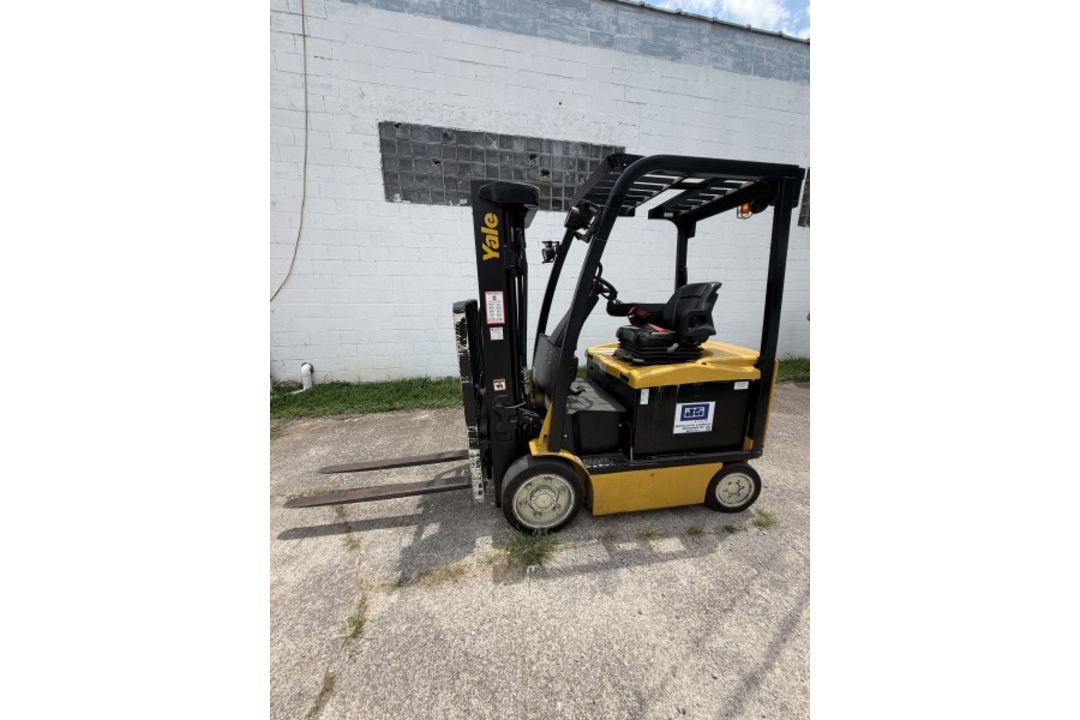 Yale Forklift with 5,615 Hours M: ERC050VGN48TE085 - Image 3 of 21