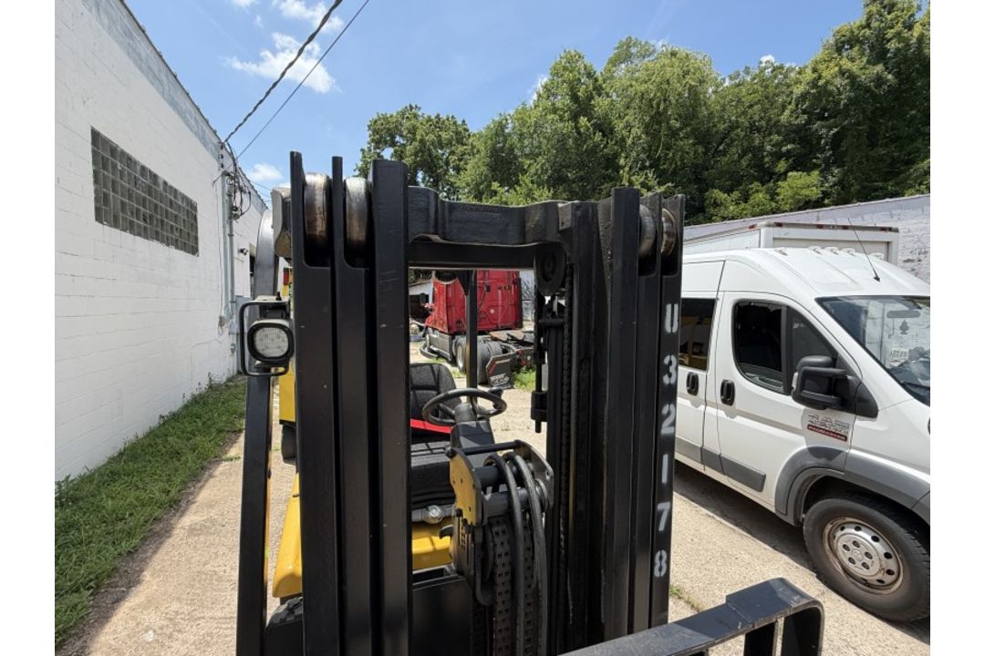 Yale Forklift with 5,267 Hours M: ERC050VGN48TE085 Yale Forklift with 5,267 Hours M: ERC050VGN48T... - Image 5 of 21