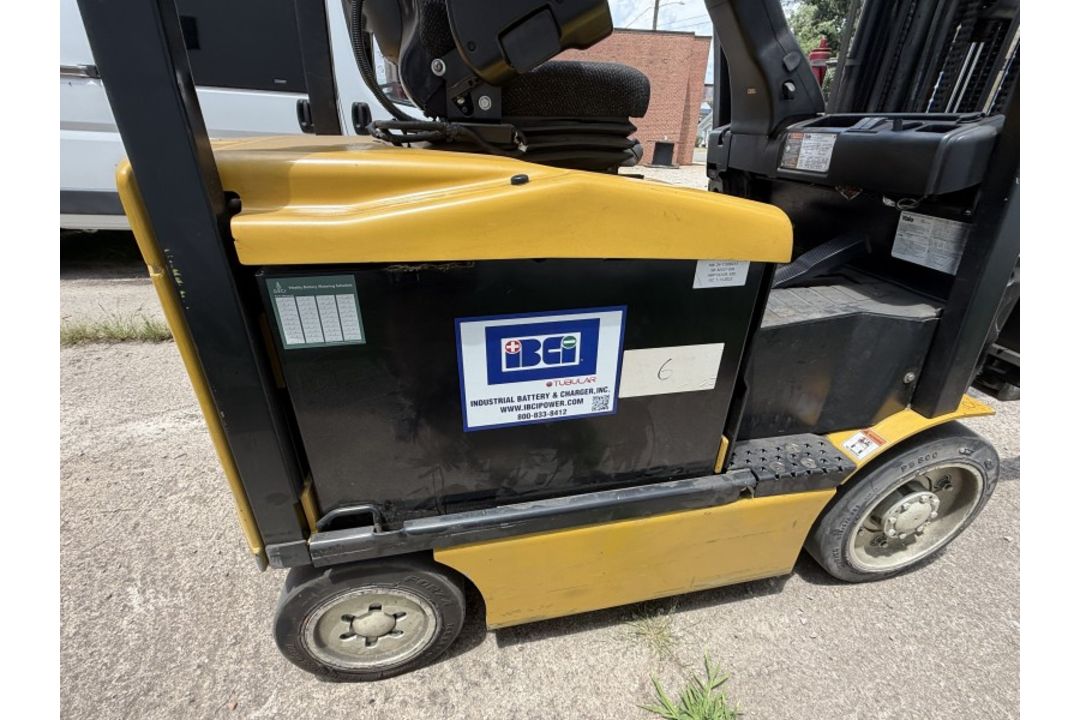 Yale Forklift with 5,267 Hours M: ERC050VGN48TE085 Yale Forklift with 5,267 Hours M: ERC050VGN48T... - Image 10 of 21