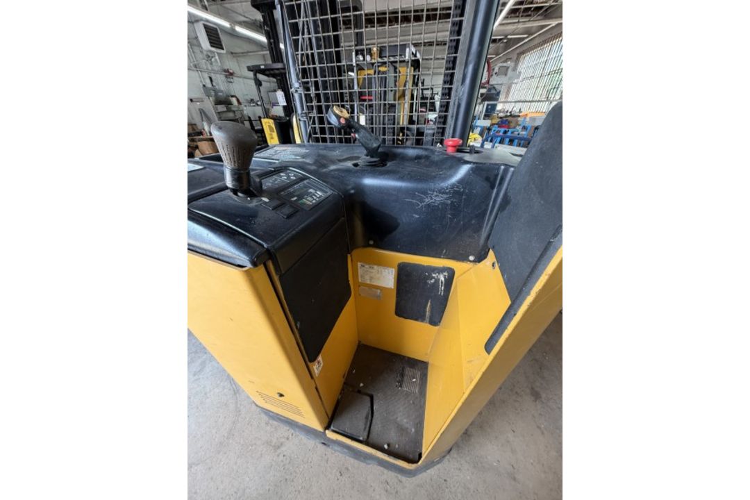 Yale Lift Truck - Image 5 of 11