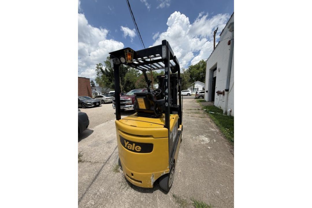 Yale Forklift with 5,615 Hours M: ERC050VGN48TE085 - Image 10 of 21