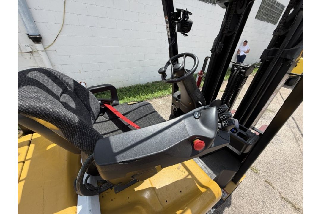 Yale Forklift with 6,234 Hours M: ECR050VGN48TE085 - Image 10 of 20