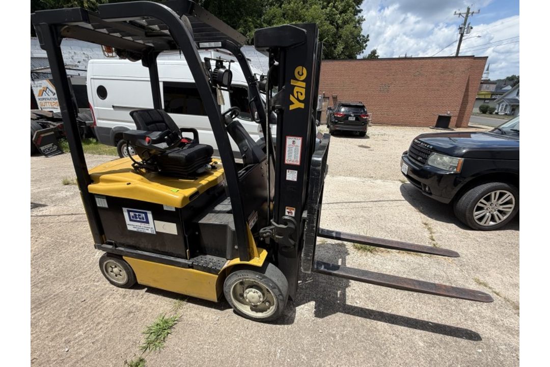 Yale Forklift with 5,267 Hours M: ERC050VGN48TE085 Yale Forklift with 5,267 Hours M: ERC050VGN48T... - Image 7 of 21