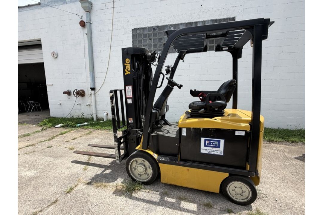 Yale Forklift with 5,615 Hours M: ERC050VGN48TE085 - Image 1 of 21