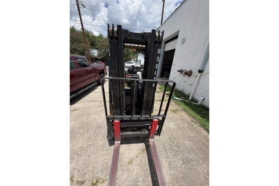 Yale Forklift with 6,234 Hours M: ECR050VGN48TE085 - Image 5 of 20