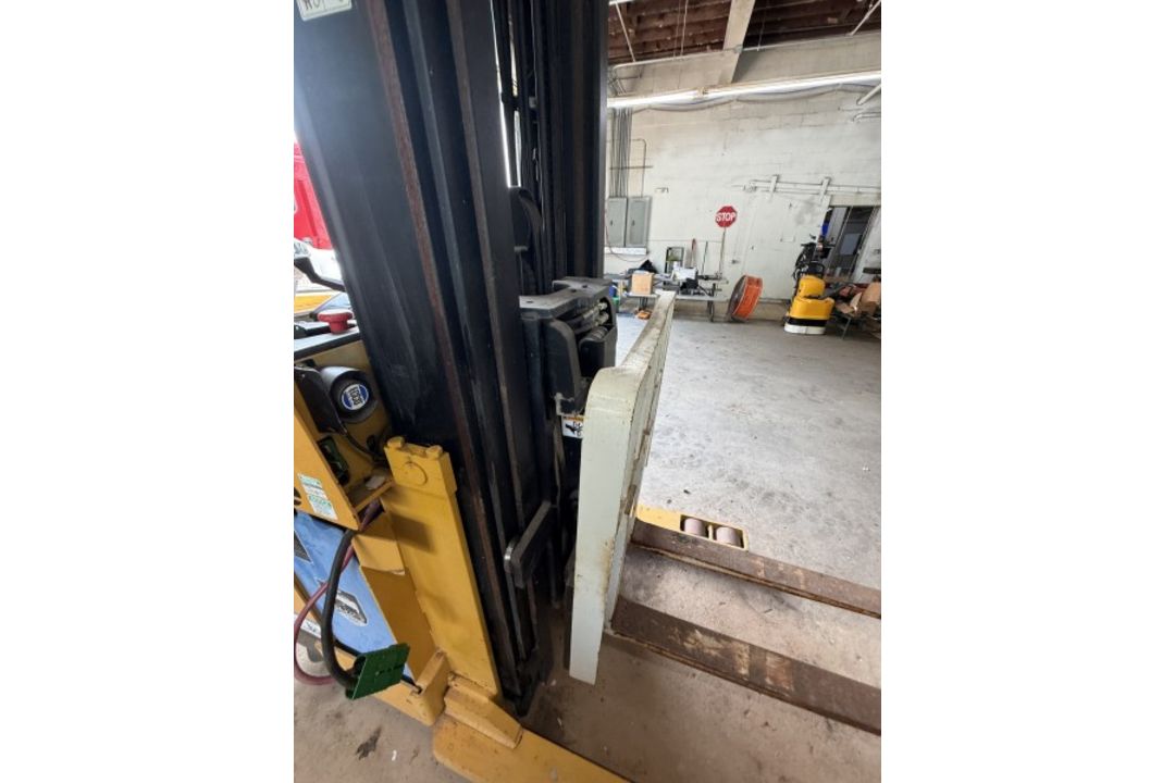 Yale Lift Truck - Image 10 of 11