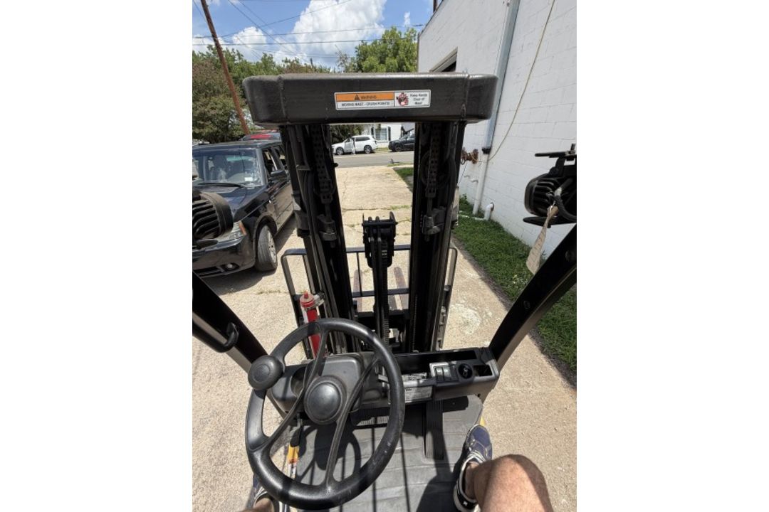 Yale Forklift with 5,267 Hours M: ERC050VGN48TE085 Yale Forklift with 5,267 Hours M: ERC050VGN48T... - Image 19 of 21