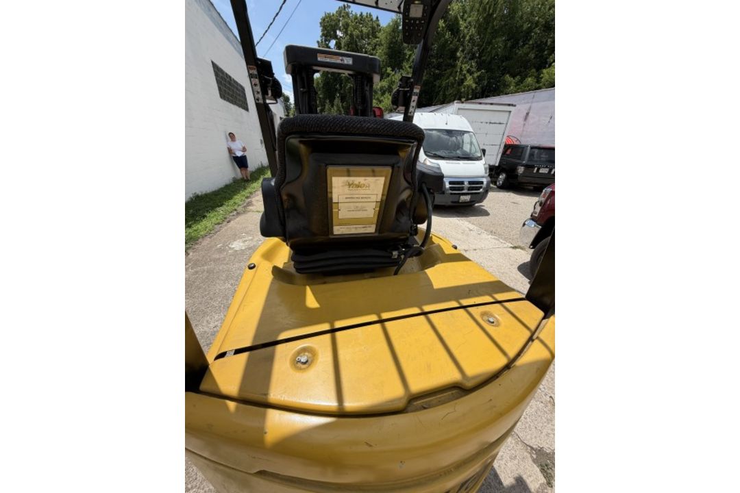 Yale Forklift with 6,234 Hours M: ECR050VGN48TE085 - Image 14 of 20