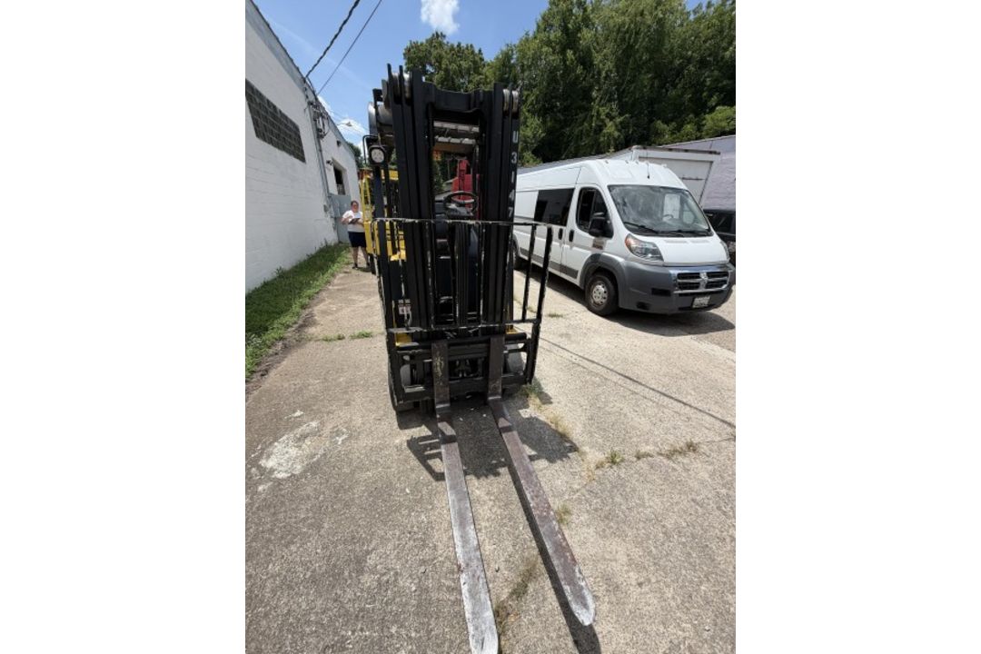 Yale Forklift with 5,615 Hours M: ERC050VGN48TE085 - Image 4 of 21