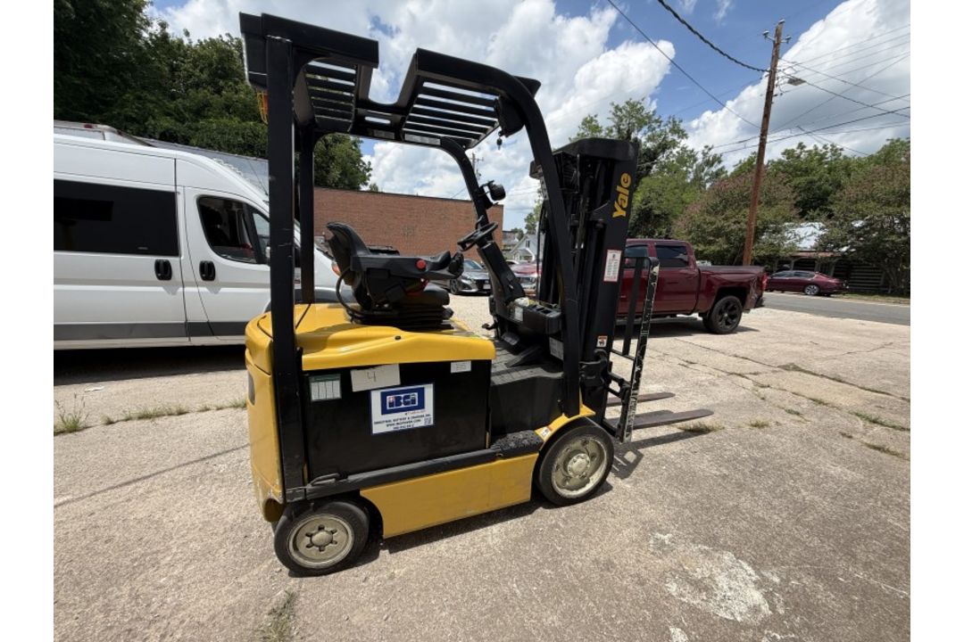 Yale Forklift with 5,615 Hours M: ERC050VGN48TE085 - Image 8 of 21