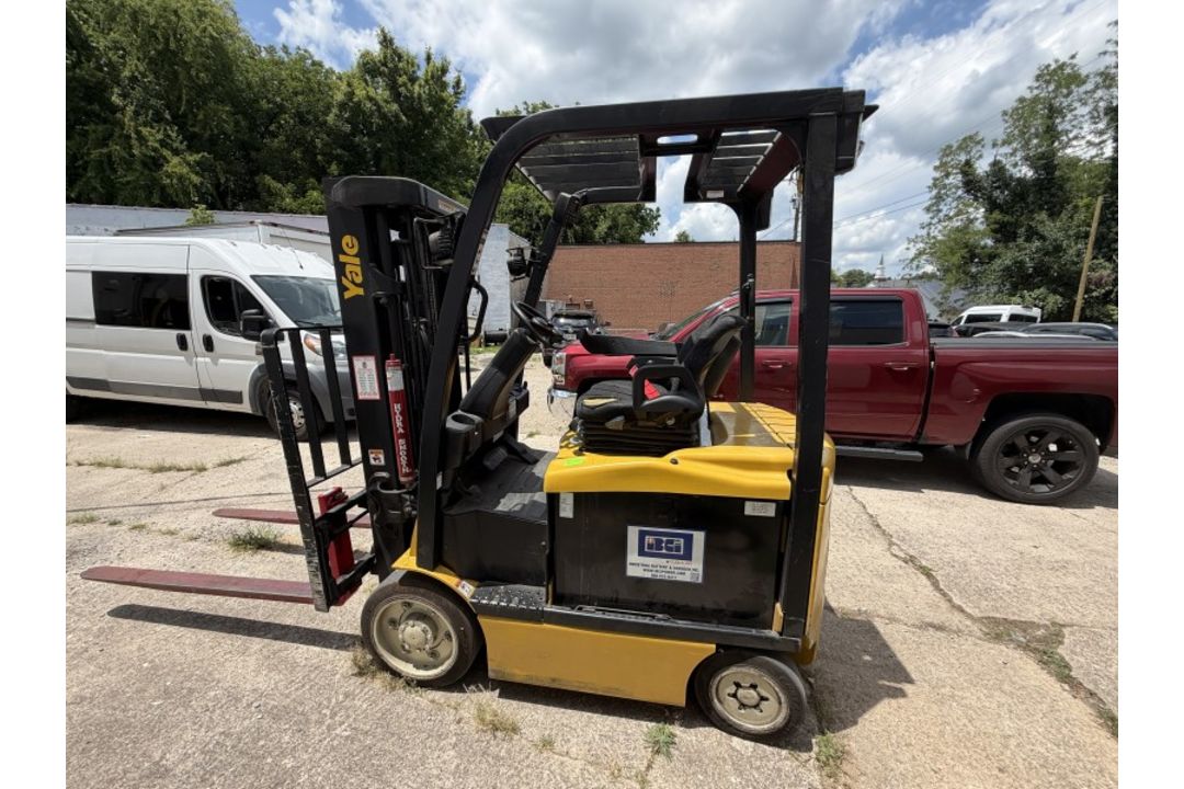 Yale Forklift with 6,234 Hours M: ECR050VGN48TE085 - Image 2 of 20