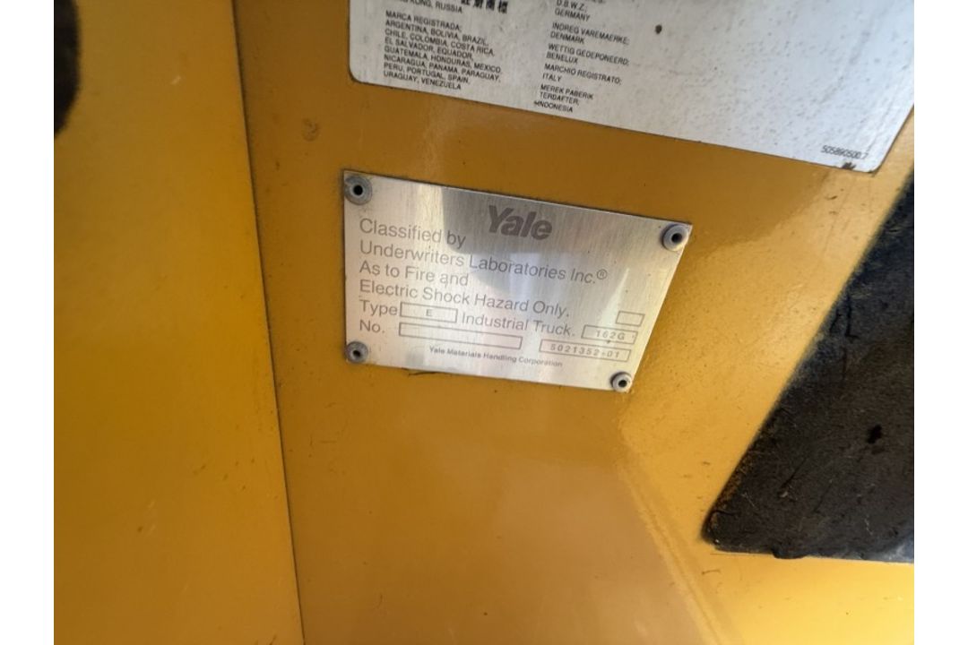 Yale Lift Truck - Image 7 of 11