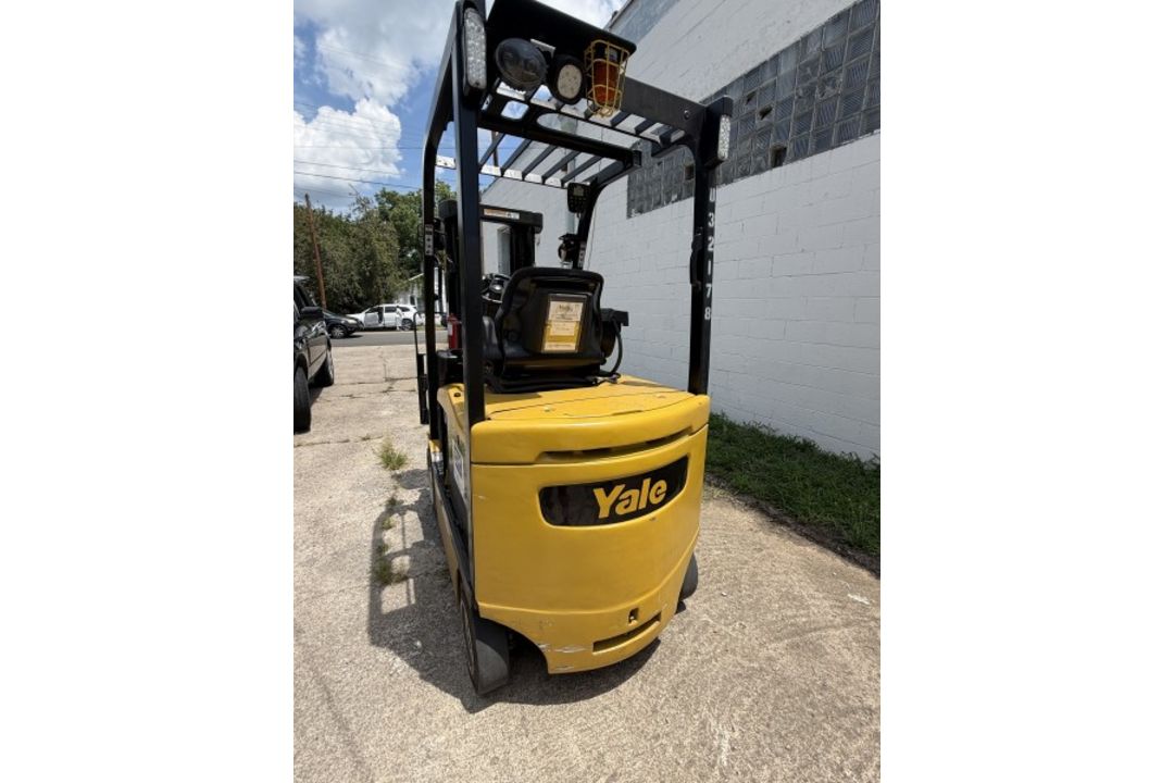 Yale Forklift with 5,267 Hours M: ERC050VGN48TE085 Yale Forklift with 5,267 Hours M: ERC050VGN48T... - Image 13 of 21