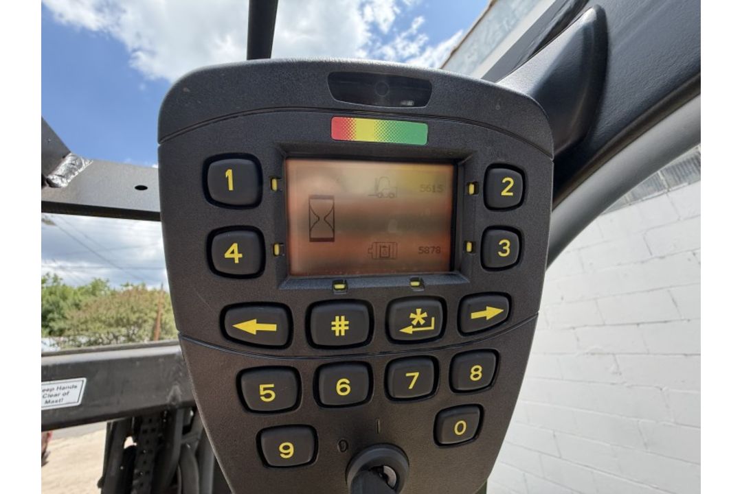 Yale Forklift with 5,615 Hours M: ERC050VGN48TE085 - Image 20 of 21
