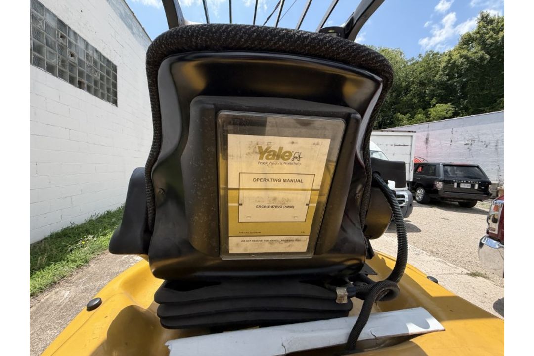 Yale Forklift with 6,234 Hours M: ECR050VGN48TE085 - Image 13 of 20