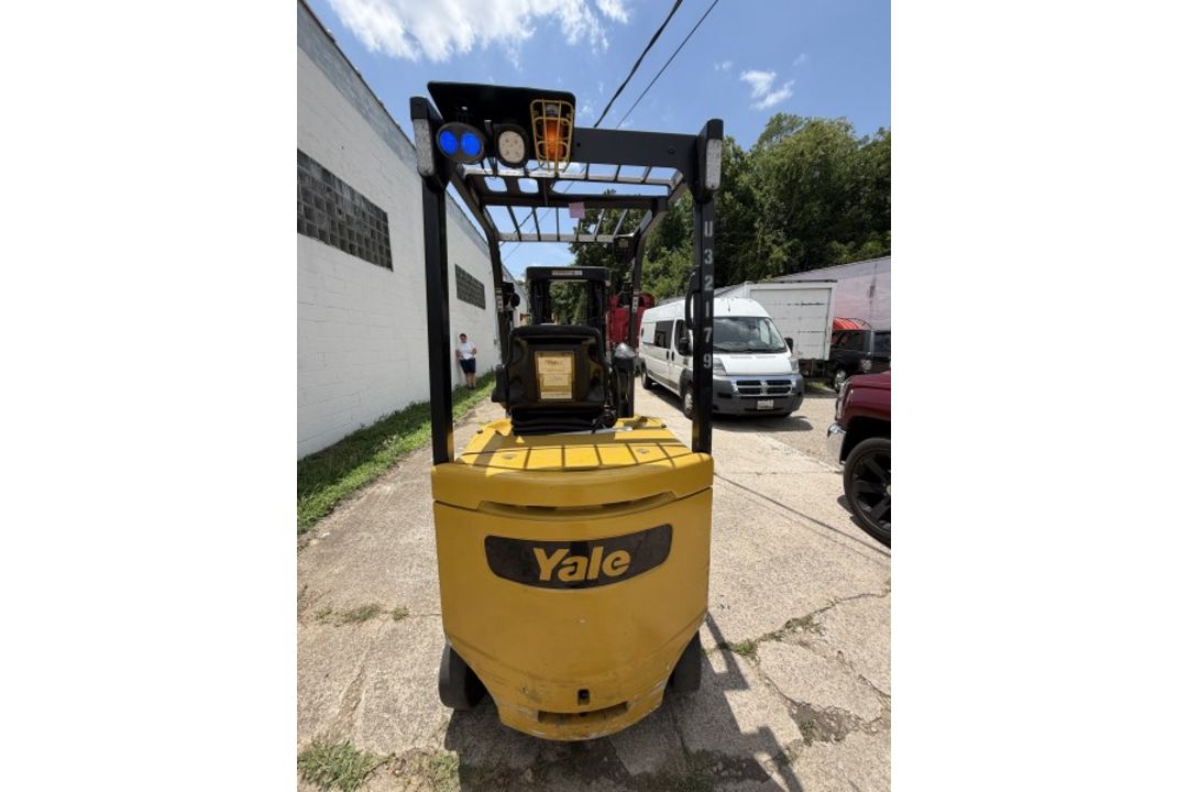 Yale Forklift with 6,234 Hours M: ECR050VGN48TE085 - Image 12 of 20