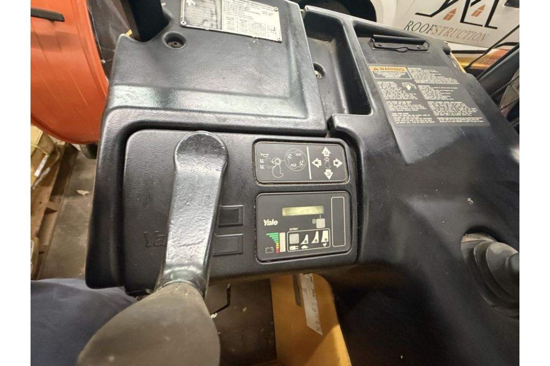 Yale Lift Truck - Image 10 of 13