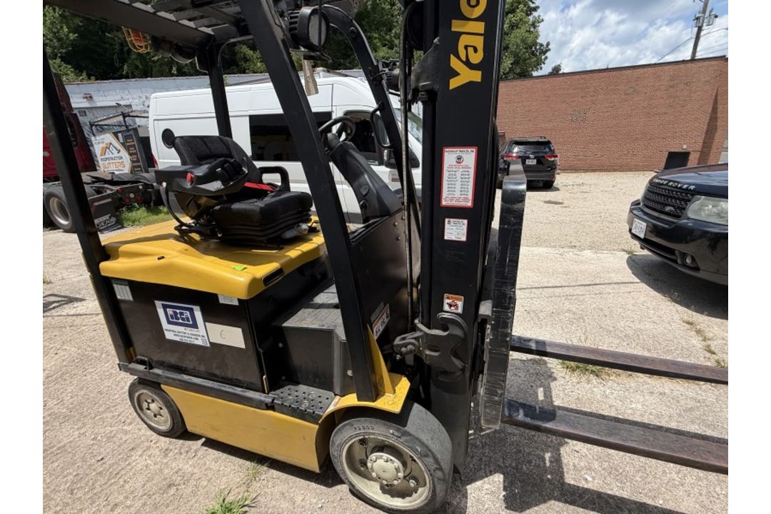 Yale Forklift with 5,267 Hours M: ERC050VGN48TE085 Yale Forklift with 5,267 Hours M: ERC050VGN48T... - Image 6 of 21