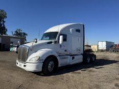 2015 Kenworth T680 Sleeper Cab, Miles:783,606, White, Eaton Manual Transmision, Miles:783,606 , ...