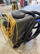 Kleen Rite Mega Flood Extractor, Powers on with suction