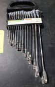 Metric Open and Box End Wrench Set, 10-32 MM