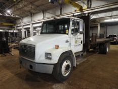 2001 frieghtliner FL70 Straight Truck, 33,000 GVWR, Standard Transmission, CAT 3126 Diesel Engine,