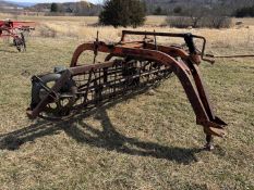 New Idea 400 Side Delivery Hay Rake