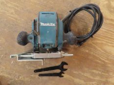 Makita RP0900 Router