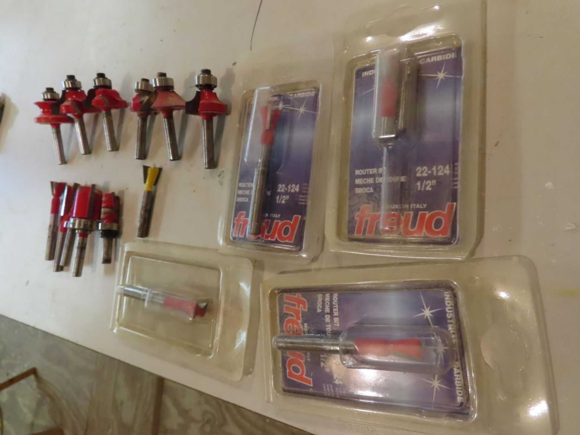 (16) 1/4" Shank Router Bits - Image 3 of 5