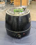 Winco 10 qt. Soup Warmer