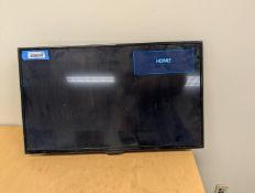Insignia 32" Color Television w/ Remote