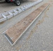 Stinson Aluminum & Wood Stage