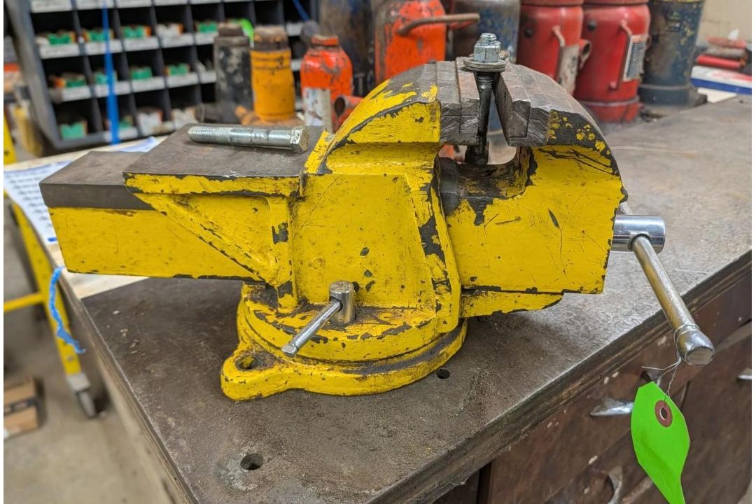 4 3/4" Swiveling Bench Vise w/ Cabinet & Contents - Image 11 of 16