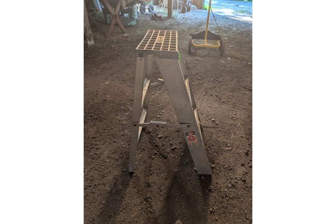 3' Metalite Aluminum Step Ladder - Image 2 of 4