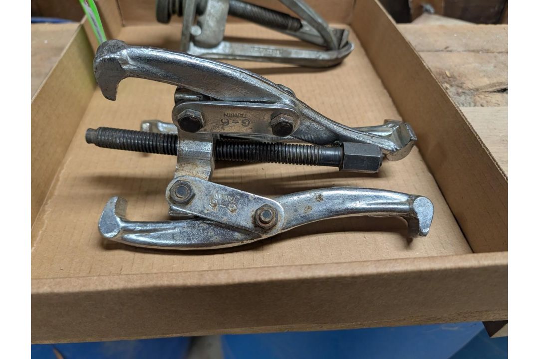 (2) Gear/Flywheel Pullers - Image 2 of 5