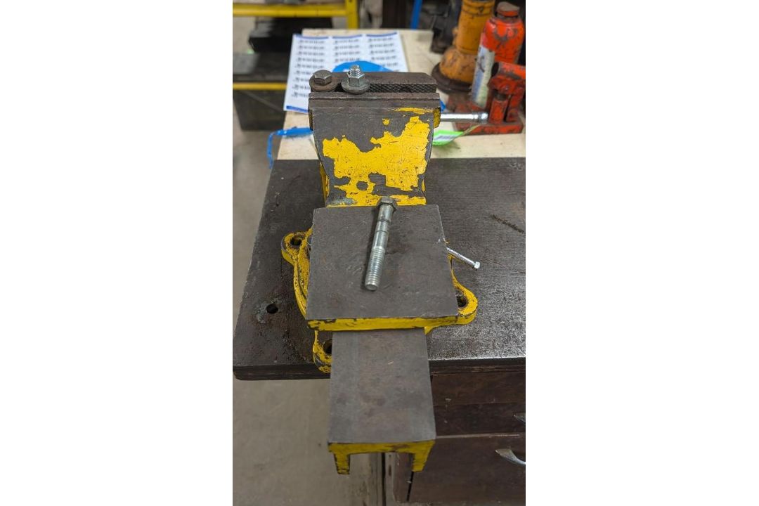 4 3/4" Swiveling Bench Vise w/ Cabinet & Contents - Image 15 of 16