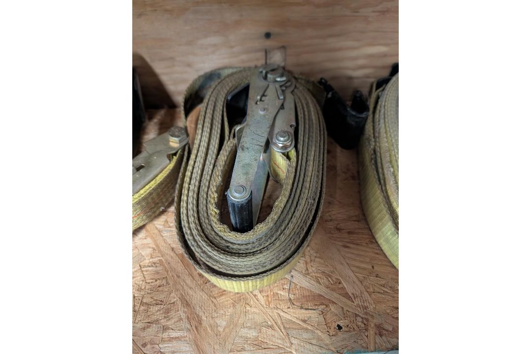 (8+/-) Assorted Size Ratchet Straps and Box of Bungee Cords - Image 7 of 8