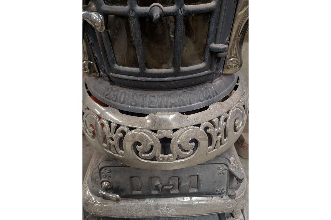 Stewart 290 Oak Vintage Wood and Coal Stove - Image 4 of 13