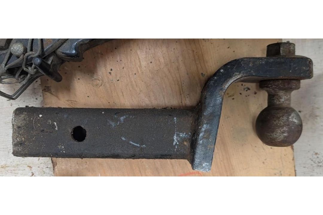 (4) Receiver Hitches - Image 20 of 23