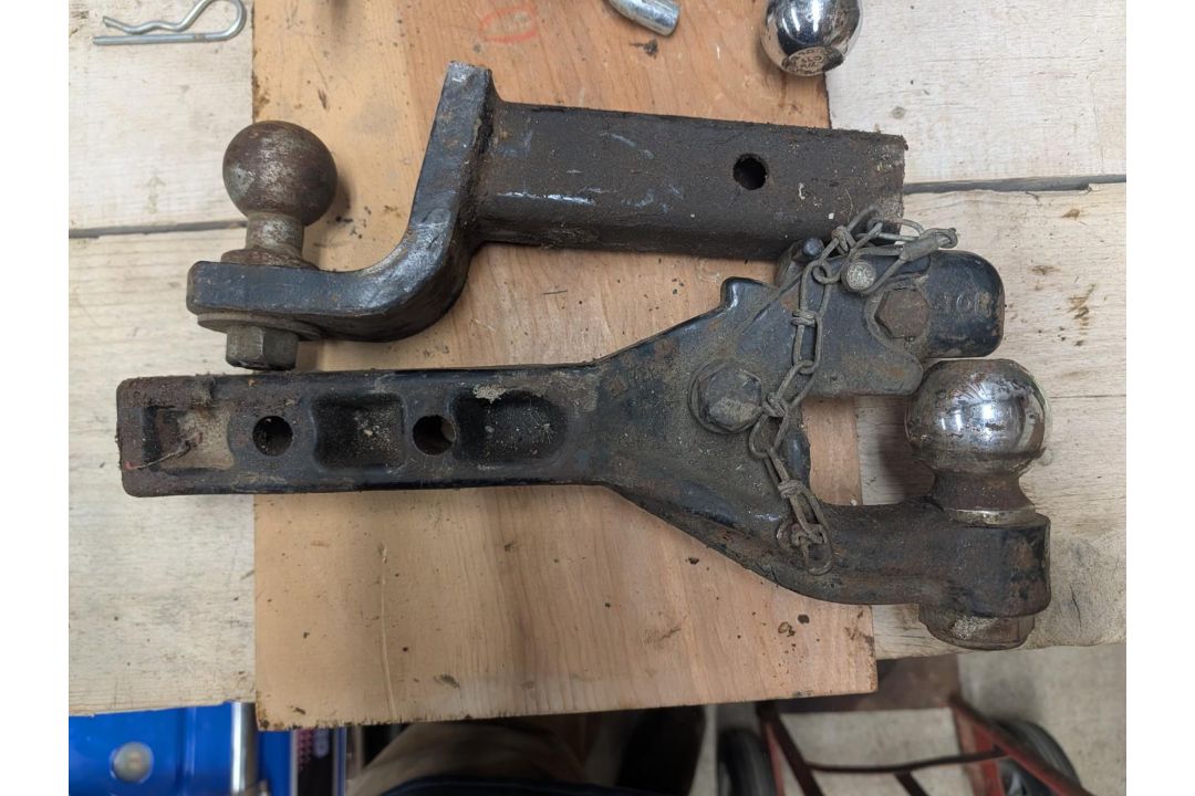 (4) Receiver Hitches - Image 2 of 23